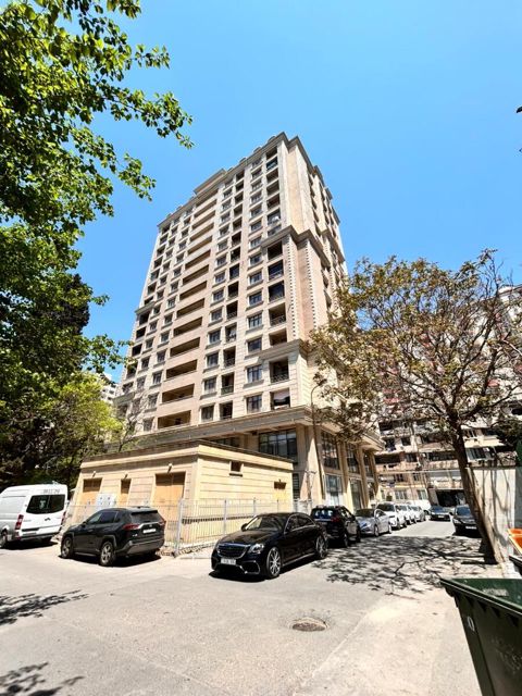Satılır 3 otaqlı yeni tikili 170 m² — Bakı