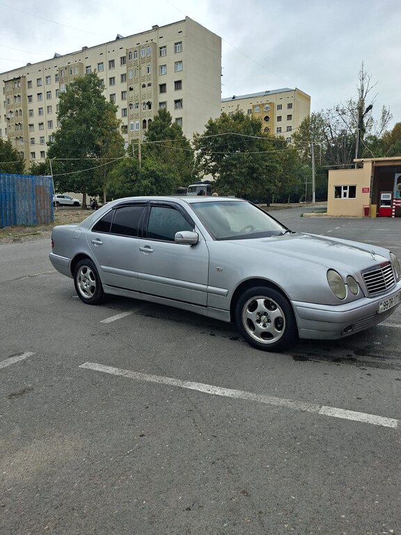 Mercedes E 220, 2.2 L, 1998 il, 840 000 km 99-DR-171 — Avtomobillər, Gəncə (3)