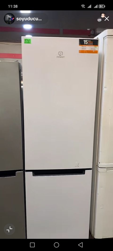 Indesit iki kameralı soyuducu - Rəng: ağ, minimalist dizayn - Aşağıda — Digah