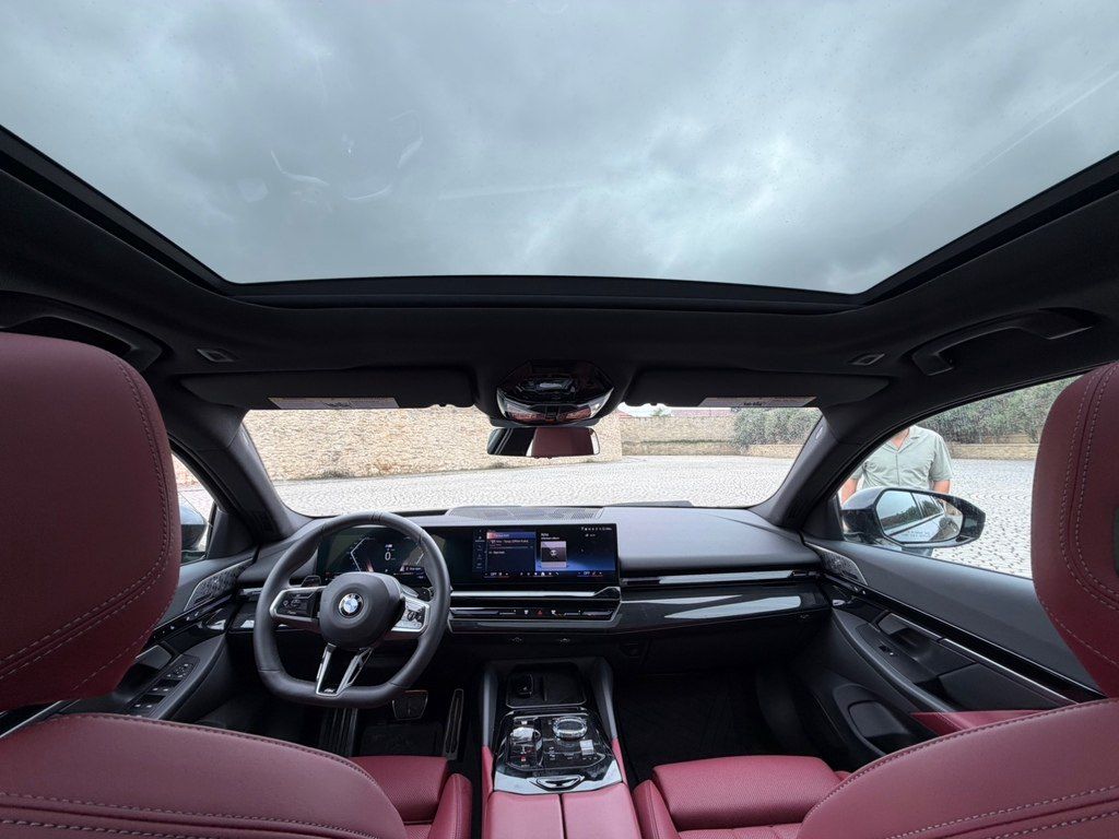 BMW 530, 2.0 L, 2025 il, 13 000 km 77-CC-929 — Avtomobillər, Bakı (8)