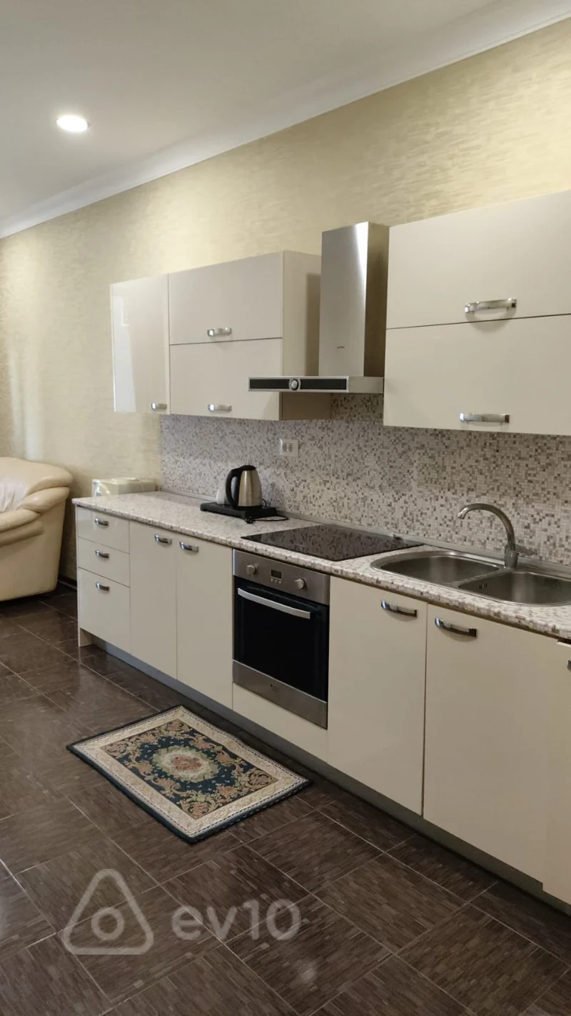 2 otaqlı mənzil, 110 m², tarqovu — kirayə — Mənzil, Bakı (2)