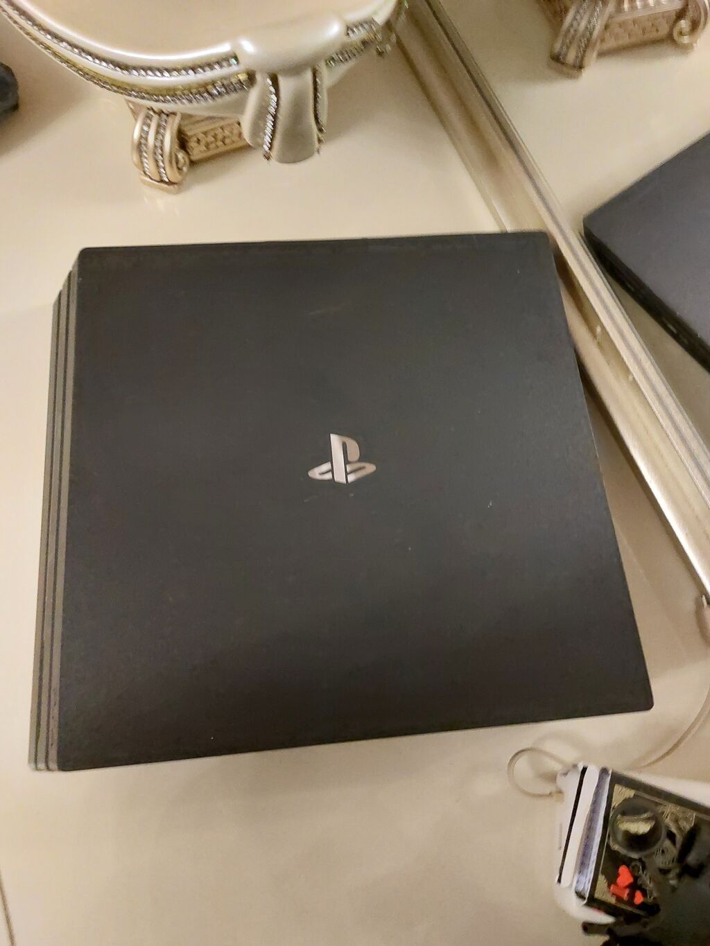 Sony PlayStation 4 Pro Xüsusiyyətlər: - Model: PS4 Pro (CUH — Oyun konsolları, Digah (5)