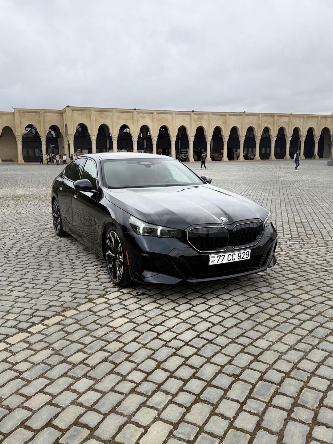 2025 BMW 530, 2.0 L, 2025, 13,000 km 77-CC-929 — Avtomobillər, Bakı (2)
