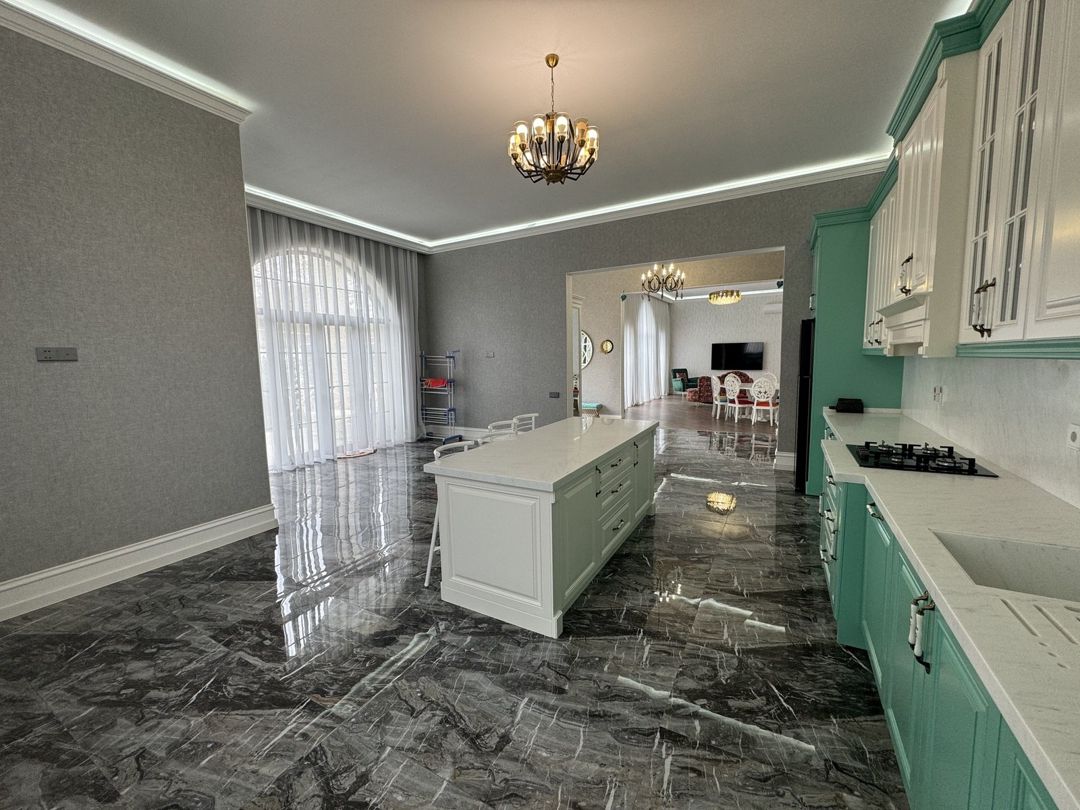Satılır 4 otaqlı həyət evi/bağ evi 200 m² — Ev, villa, Bakı (7)
