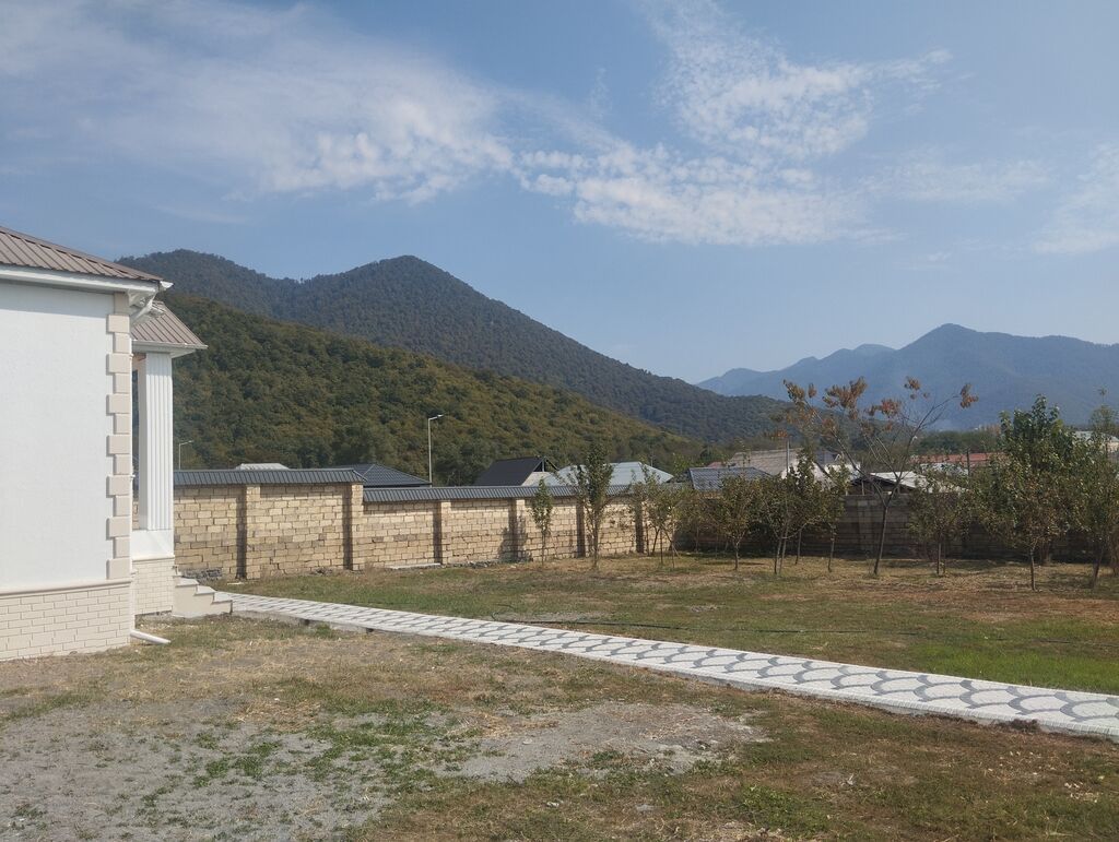 200 kv. m, 4 otaqlı, Kombi — Ev, villa, Qəbələ (2)