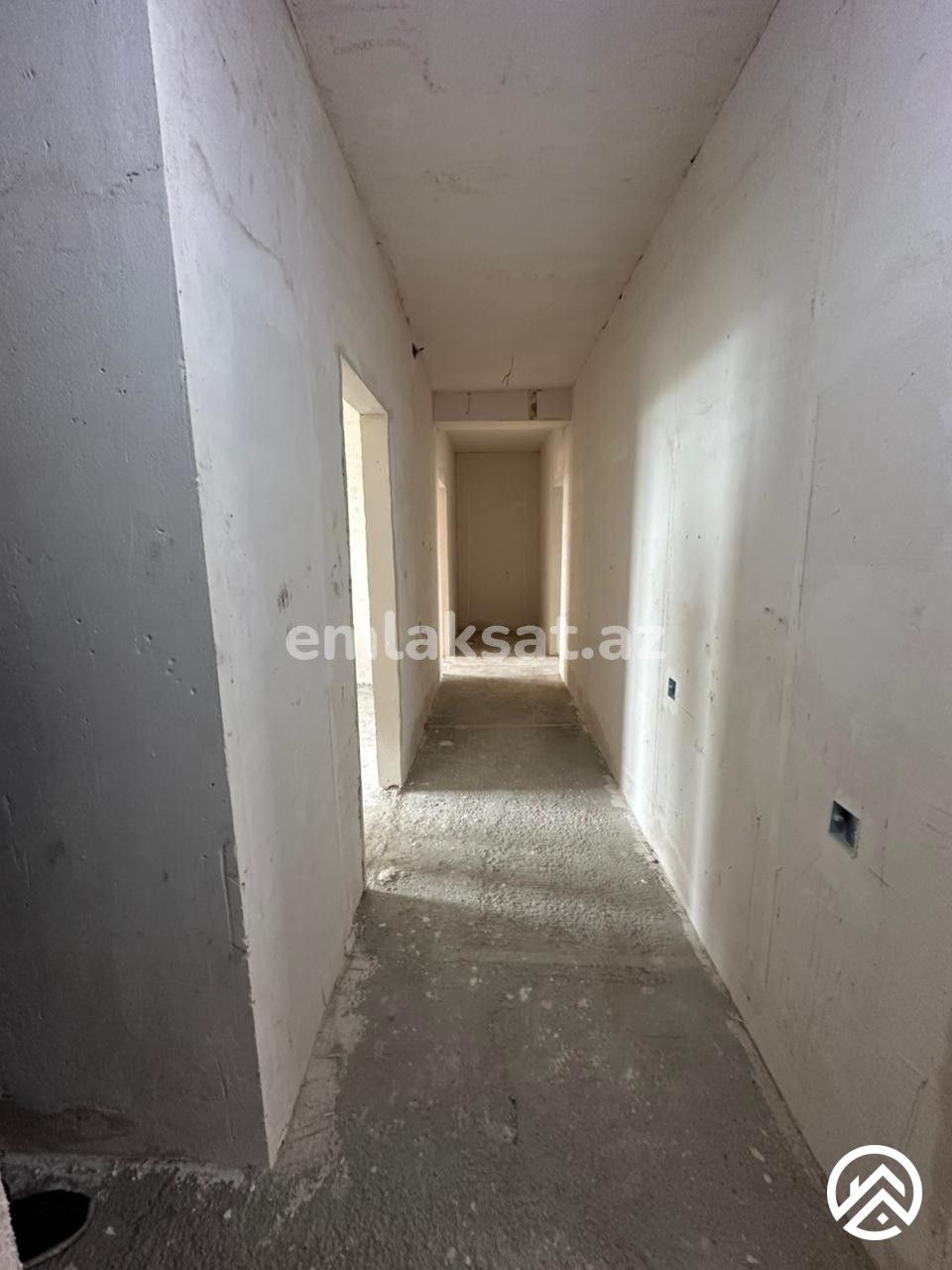 Satılır 4 otaq köhnə tikili 110 m², Xalqlar dostluğu metrosu — Mənzil, Bakı (8)