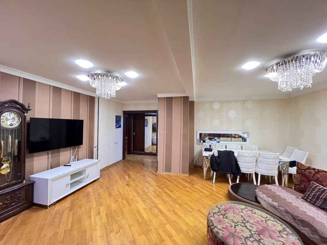 Satılır 5 otaqlı köhnə tikili 120 m² — Mənzil, Bakı (3)