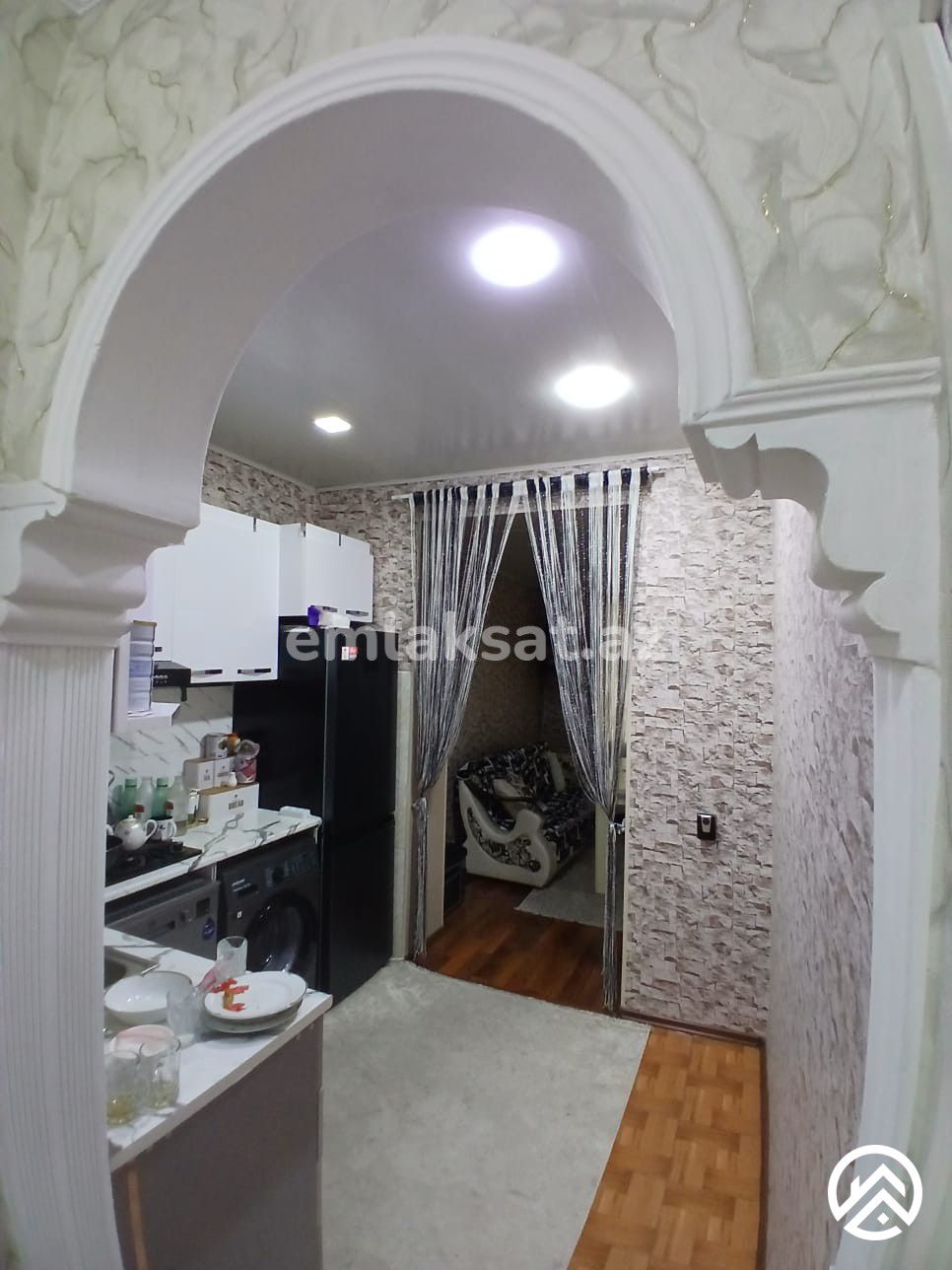 Satılır 3 otaq köhnə tikili 80 m², Avtovağzal metrosu — Mənzil, Bakı (9)