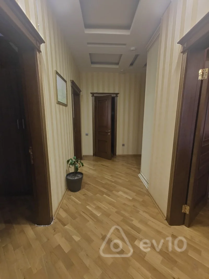 3 otaqlı mənzil, 90 m², İsmayıl Bəy Qutqaşınlı — Mənzil, Bakı (6)
