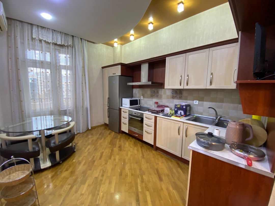 İcarəyə verilir 3 otaqlı yeni tikili 150 m² — Mənzil, Bakı (8)