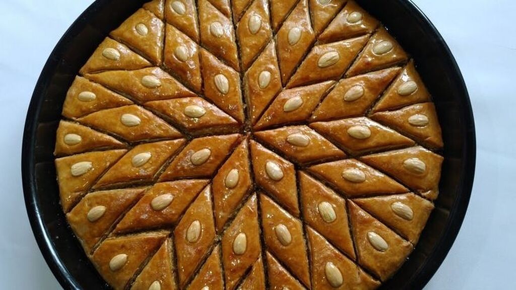 Şəkərbura, paxlava və badamburanın ev şəraitində yüksək səviyyədə — Qida məhsulları, Bakı (3)