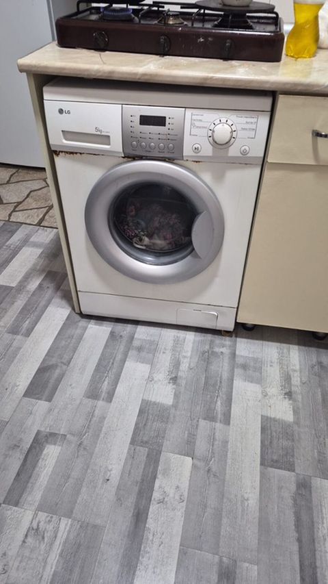 LG paltaryuyan maşın – ön yükləməli, 5 kq tutum. Xüsusiyyətlər: - Ön — Bakı