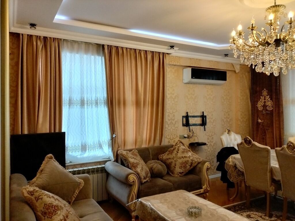 Qonaq otağı üçün, İşlənmiş, 8 stul — Masalar və stullar, Bakı (2)