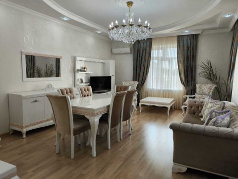 Satılır 4 otaqlı həyət evi/bağ evi 322 m² — Bakı