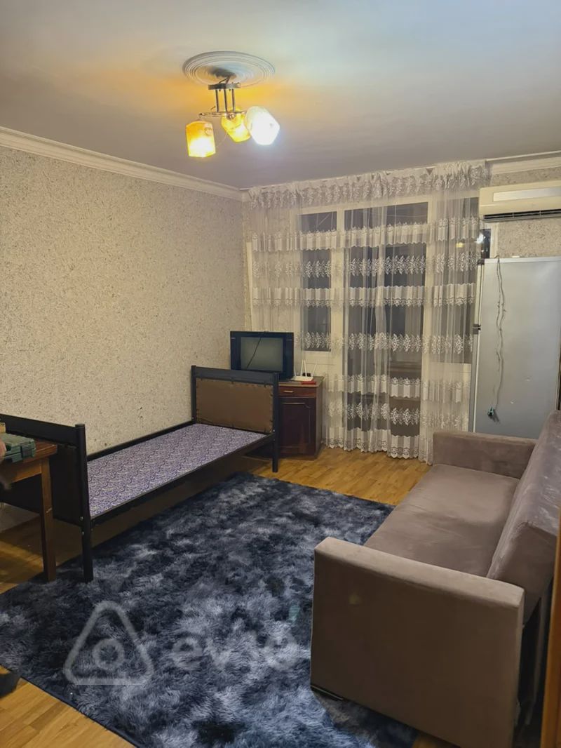 For rent: 2-room apartment (old building), 40 m² — Mənzil, Bakı (2)