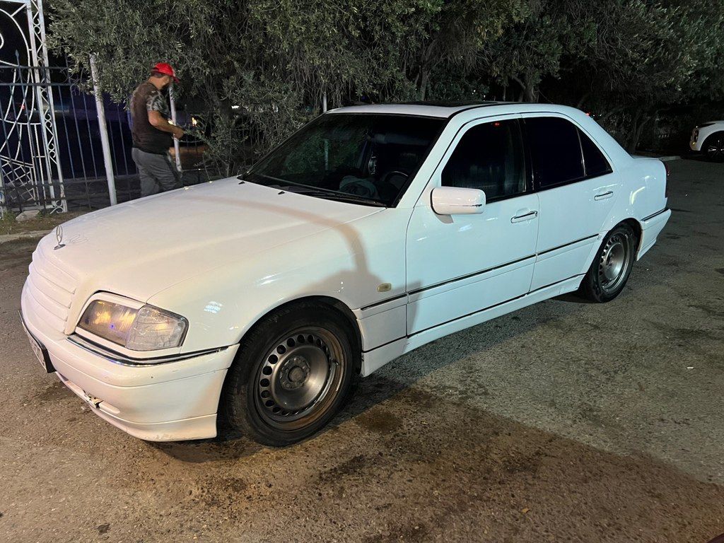 Mercedes C 240, 2.4 L, 1998 il, 555 846 km 38-BJ-370 — Avtomobillər, Bakı (9)