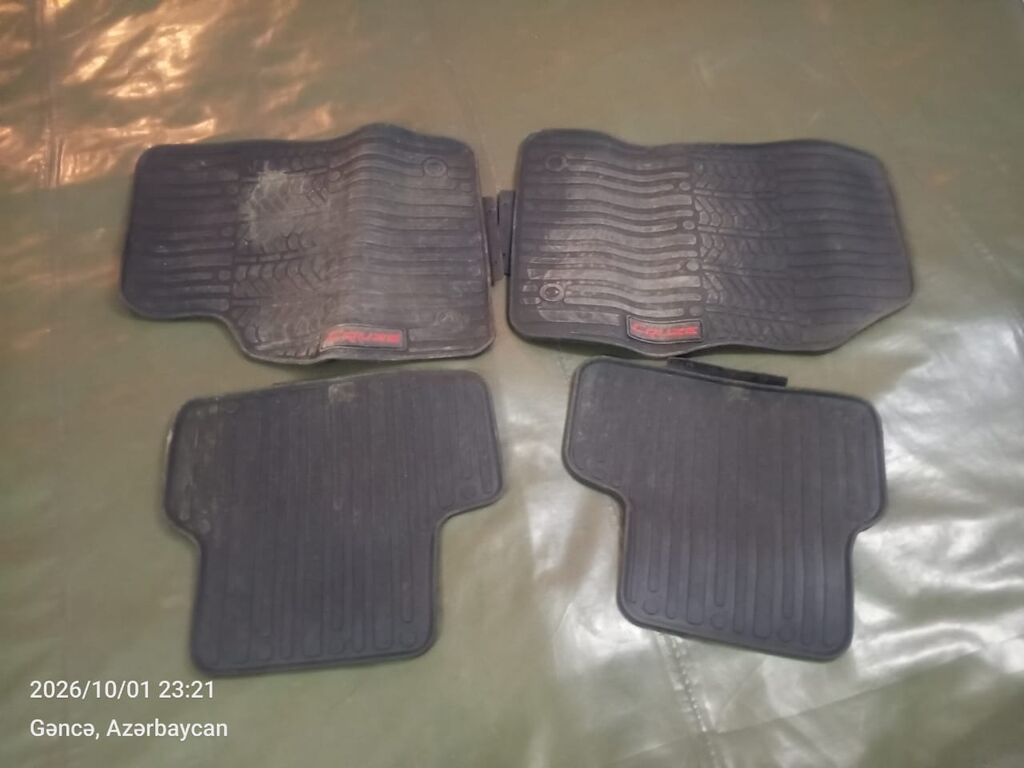 Avtomobil üçün rezin döşəmə xalçaları dəsti Chevrolet cruz - Model — Avtomobil xalıları və aksesuarları, Gəncə (2)