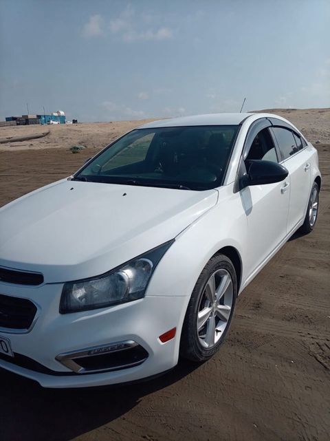 Chevrolet Cruze: 1.4 l 2015 il 270000 km Sedan — Digah