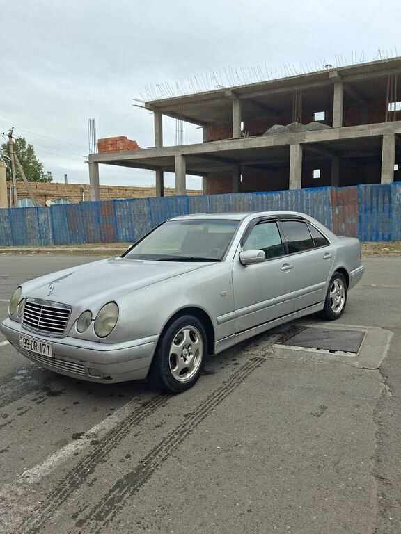 Mercedes E 220, 2.2 L, 1998 il, 840 000 km 99-DR-171 — Avtomobillər, Gəncə (2)