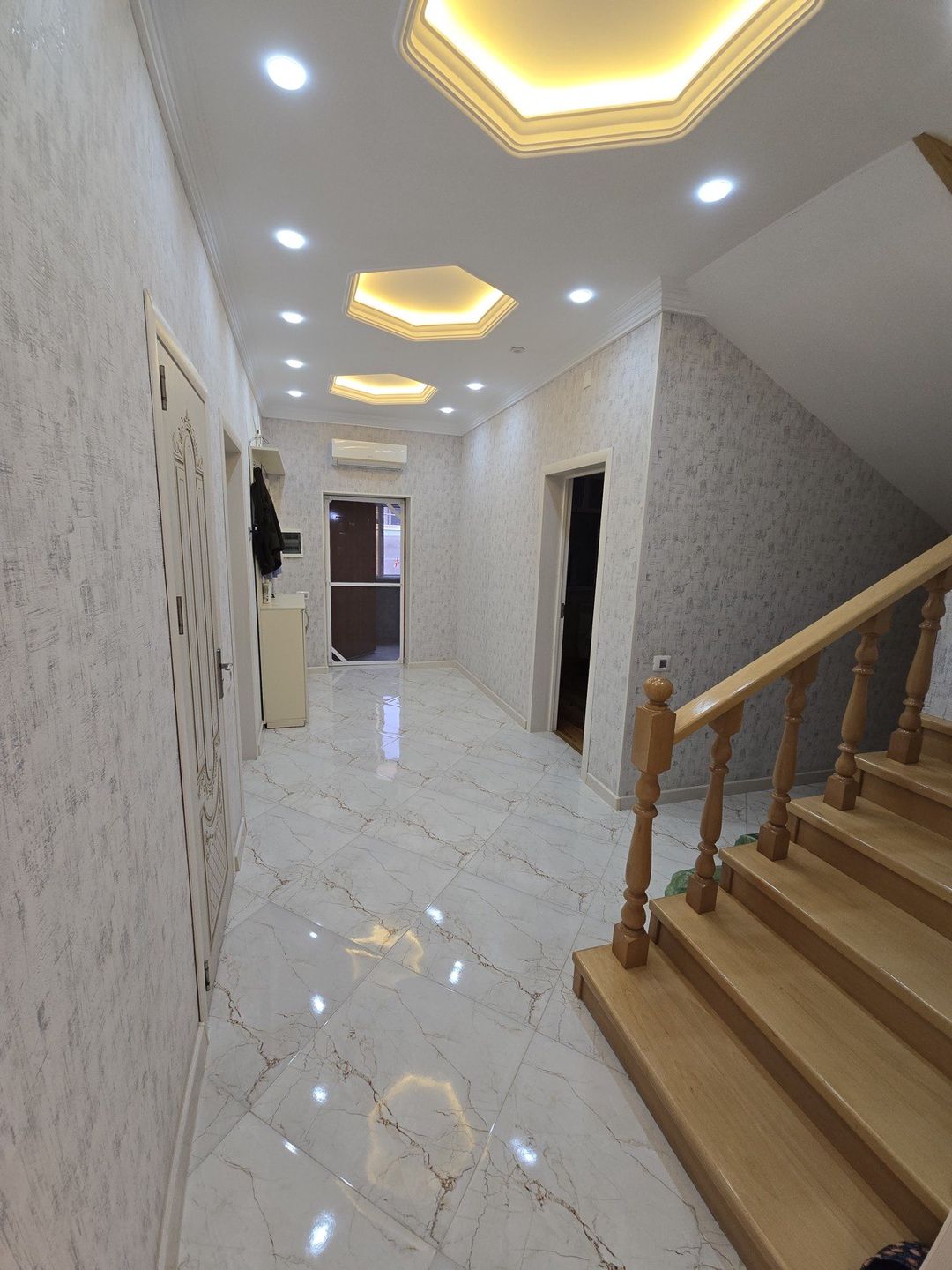 Satılır 5 otaqlı həyət evi/bağ evi 230 m² — Ev, villa, Bakı (9)