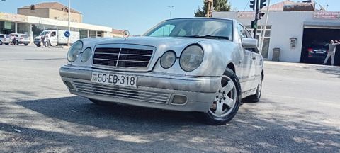 1998 Mercedes-Benz E 220, 2.2 L, 1998, 749,734 km — Sumqayıt