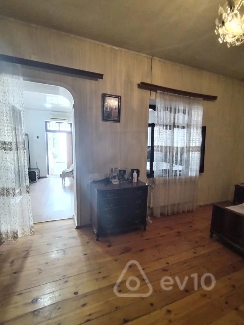 5 otaqlı həyət evi, 200 m², Abbas Mirzə Şərifzadə küc — Ev, villa, Bakı (7)