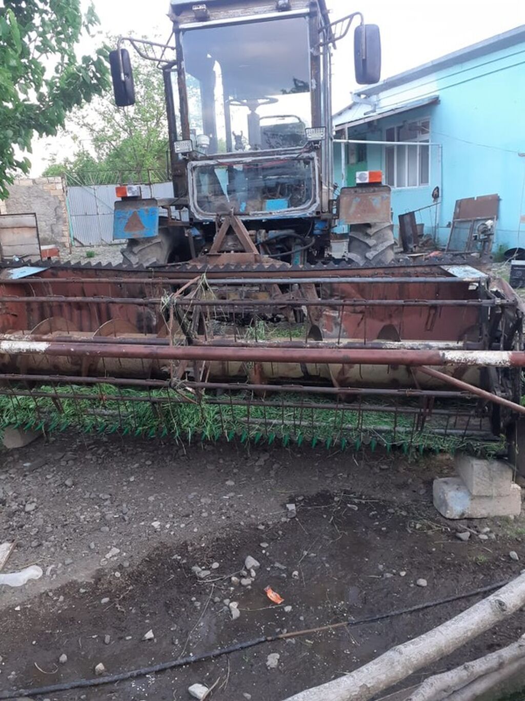 Taxıl biçini üçün kombayn başlığı və traktor komplekti Məhsulun — Traktorlar, Zərdab (2)