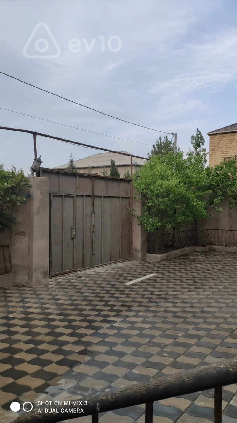 8 otaqlı həyət evi, 200 m², Novxanı — Bakı