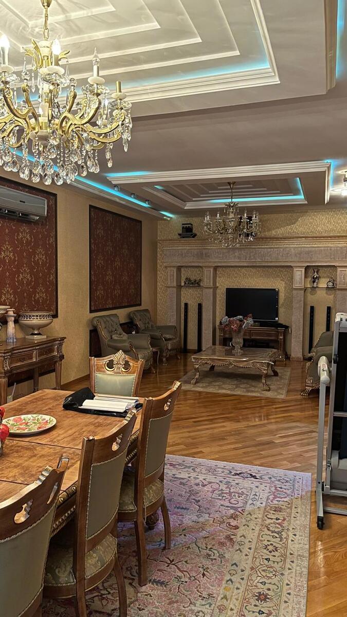 Satılır 7 otaqlı həyət evi/bağ evi 250 m² — Ev, villa, Bakı (5)