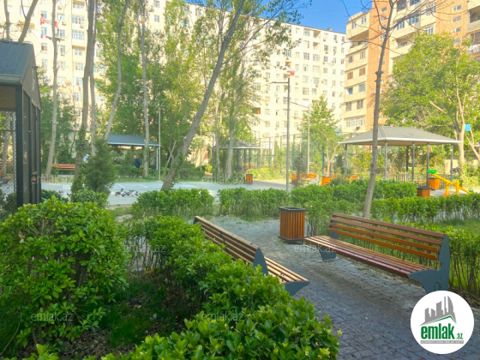 Satılır 4 otaqlı 110 m² köhnə tikili Bakıxanov