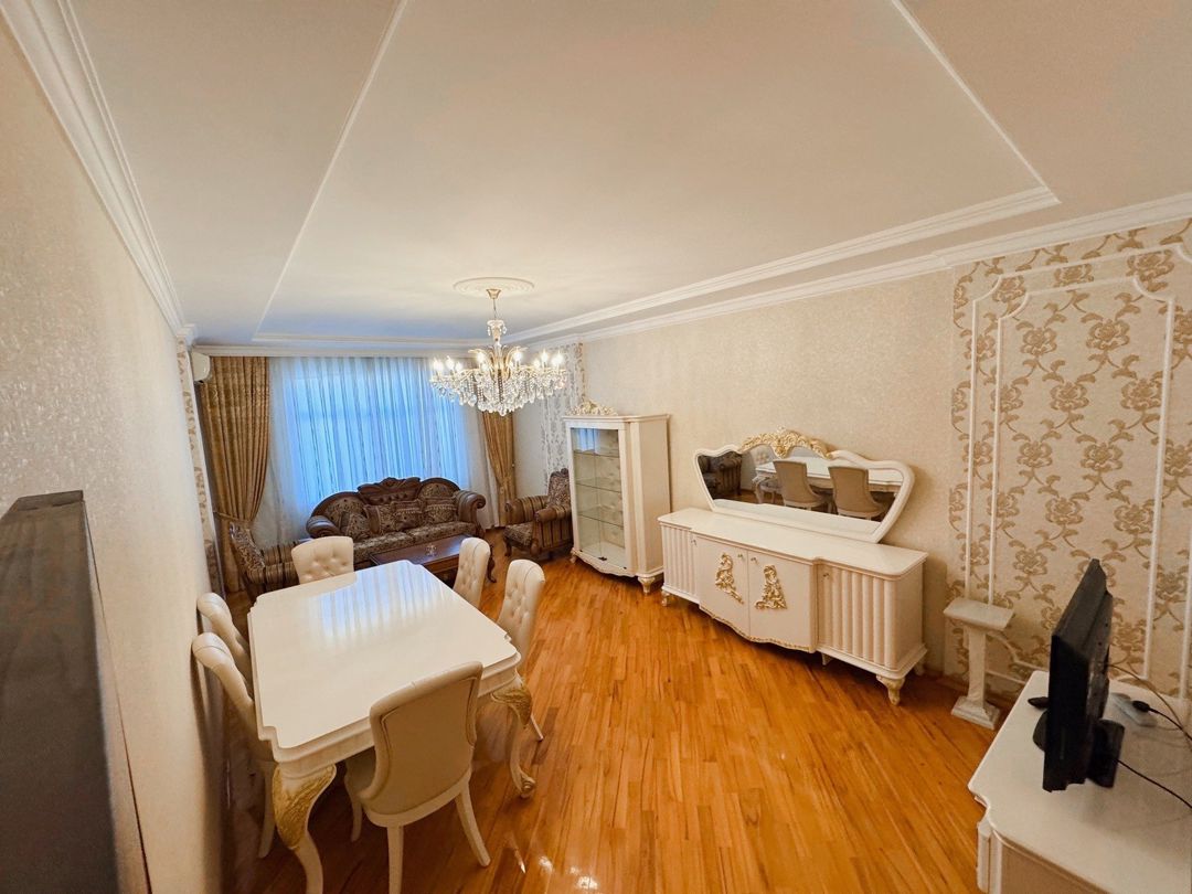 Satılır 3 otaqlı yeni tikili 120 m² — Mənzil, Bakı (2)