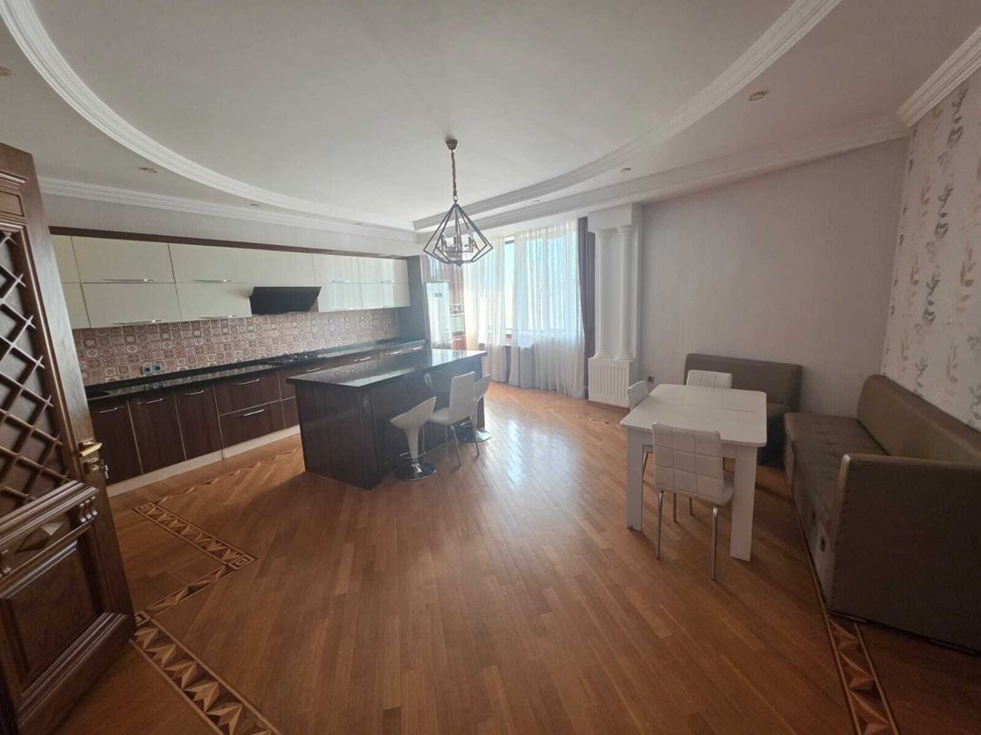 İcarəyə verilir 4 otaqlı yeni tikili 275 m² — Mənzil, Bakı (4)