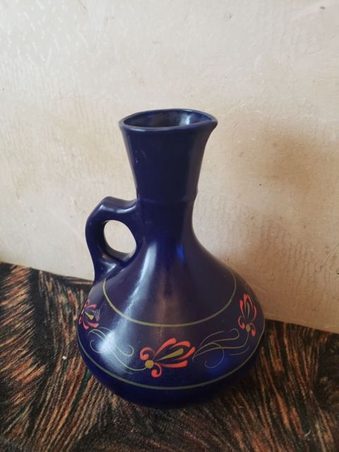 Bir vaza, Keramika — Bakı