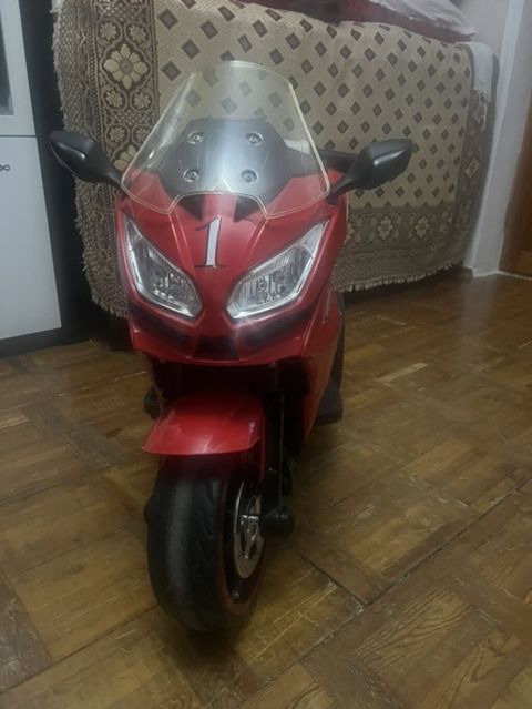 Uşaq elektrik motosikleti – 3 təkərli, idman stili, qırmızı rəng ela — Sumqayıt