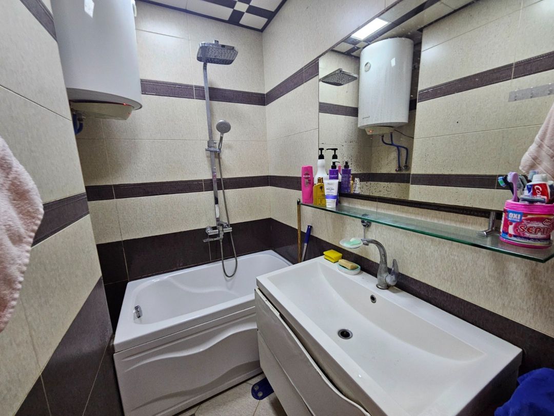 Satılır 2 otaqlı köhnə tikili 70 m² — Mənzil, Bakı (11)
