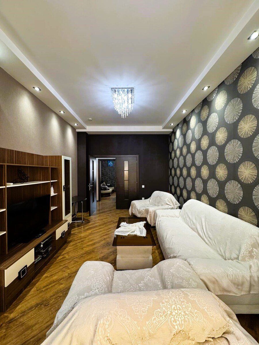 İcarəyə verilir 3 otaqlı köhnə tikili 110 m² — Mənzil, Bakı