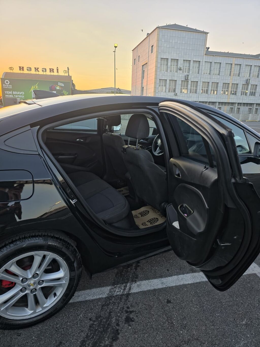 Chevrolet Cruze sedan - Kuzov: 4 qapılı sedan, qara rəng - Mühərrik — Avtomobillər, Bakı (10)