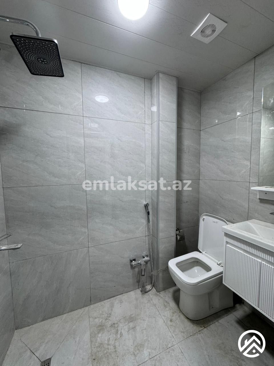Satılır 2 otaq köhnə tikili 40 m², Xalqlar dostluğu metrosu — Mənzil, Bakı (6)