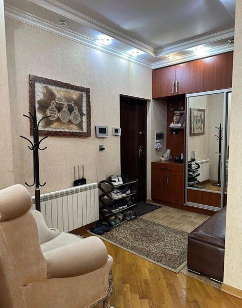 Satılır 4 otaqlı yeni tikili 212 m² — Bakı