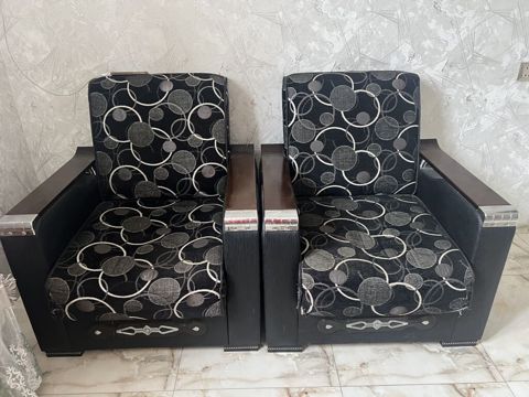 2 ədəd salon kreslosu - Dizayn: Qara rəngdə, dairəvi naxışlı parça — Novxanı