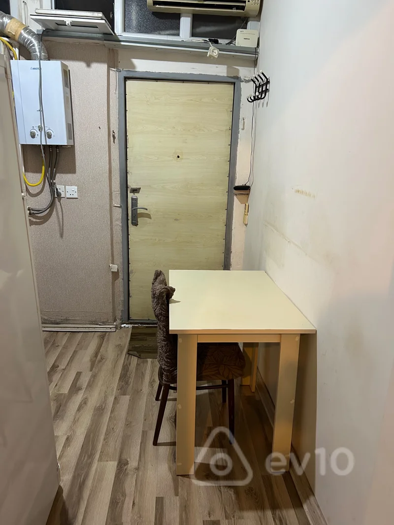 1 otaqlı həyət evi, 30 m², 28 May — kirayə — Ev, villa, Bakı (9)