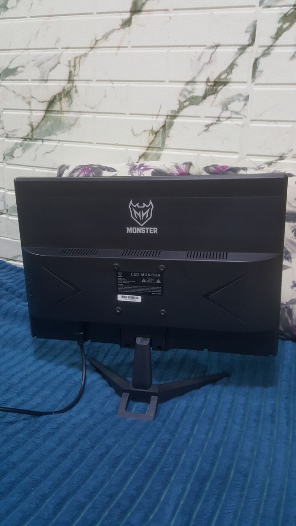 Monster LED Monitor – model: SP (etiketdə “Model: SP” qeydli) — Monitorlər, Bakı (2)