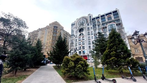 Satılır 4 otaqlı yeni tikili 210 m² — Bakı