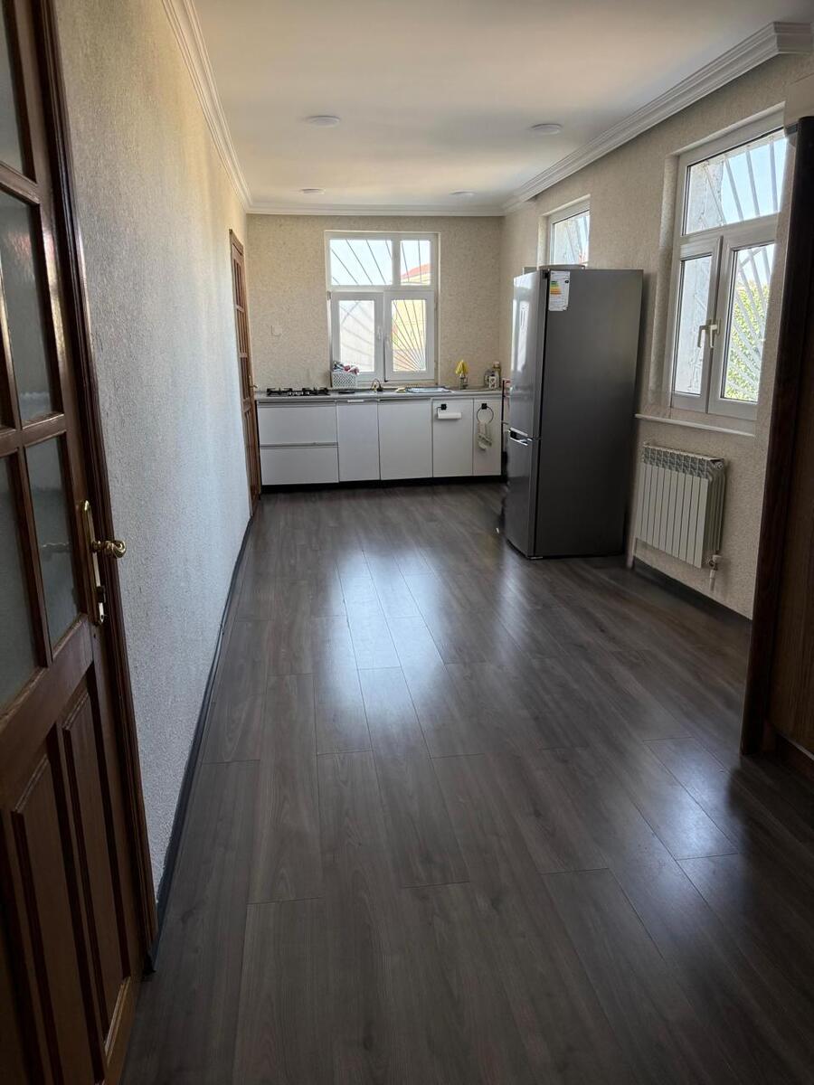 Satılır 5 otaqlı həyət evi/bağ evi 250 m² — Ev, villa, Bakı (9)