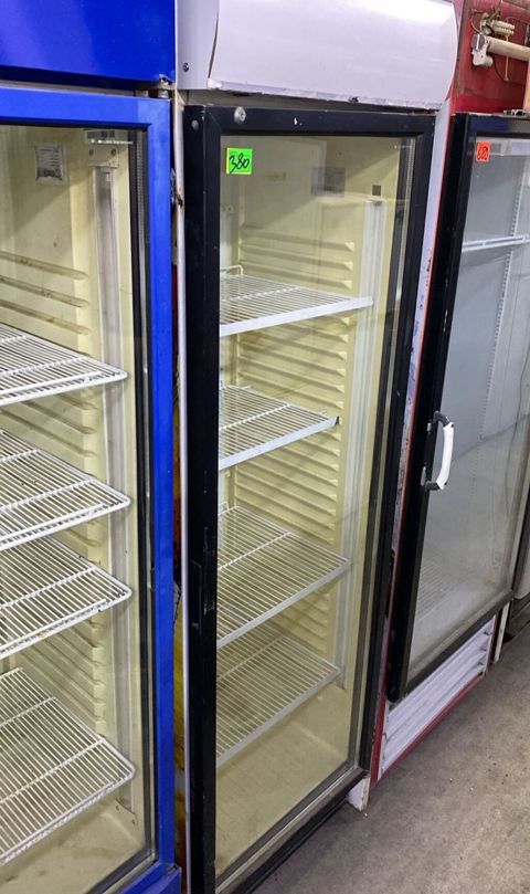 Tək qapılı şüşə vitrin soyuducu - Mağaza və kafe üçün nümayiş tipli — Digah