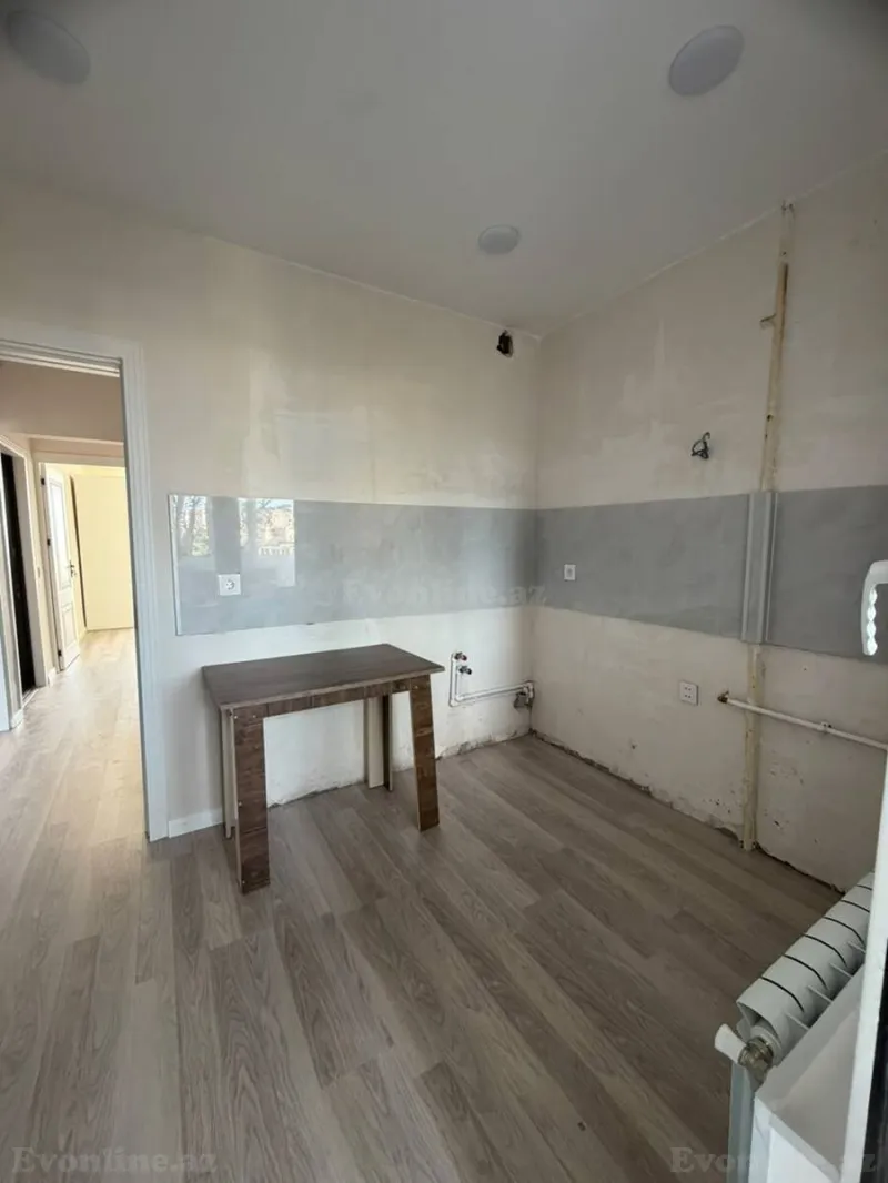 Satılır 2 otaqlı Mənzil Köhnə tikili 65 m² Bakı, Xətai r., Əhmədli m — Mənzil, Bakı (5)