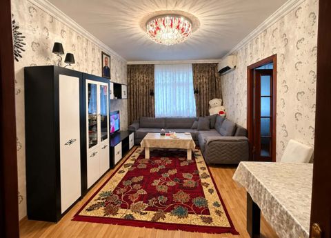 Satılır 4 otaqlı köhnə tikili 100 m² — Bakı