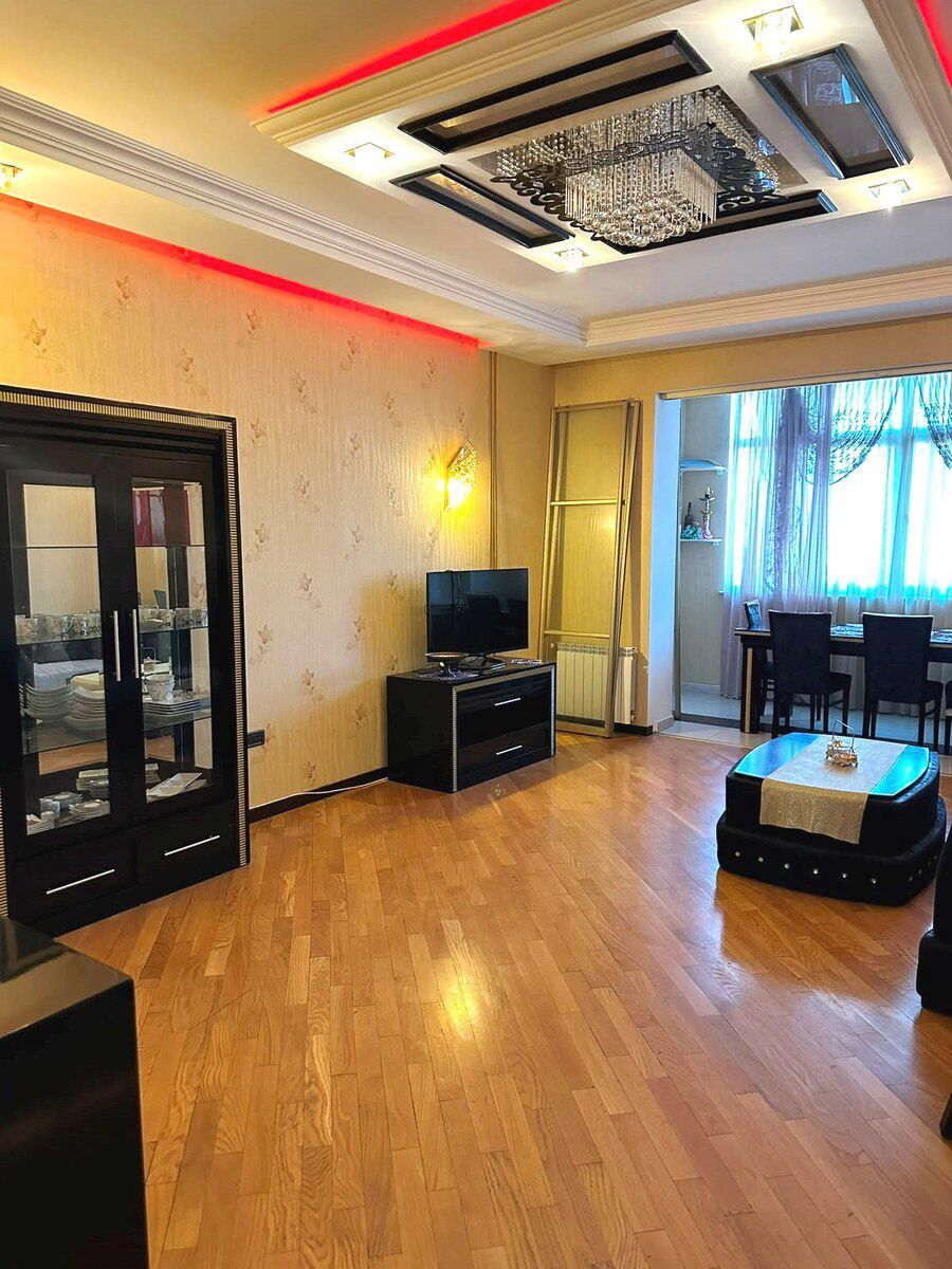 Satılır 4 otaqlı yeni tikili 155 m² — Mənzil, Bakı (2)