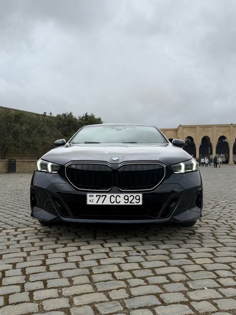 BMW 530, 2.0 L, 2025 il, 13 000 km — Bakı