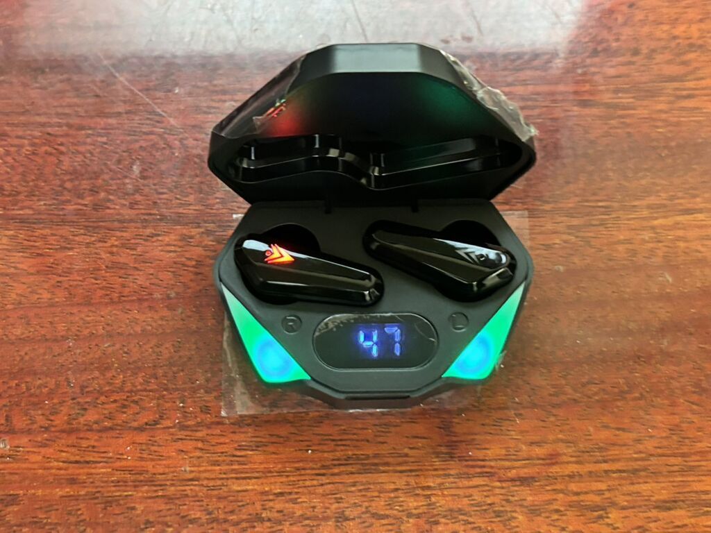 Gaming tərzli simsiz qulaqlıq dəsti – model X15 - Dinamik LED işıqlı — Qulaqcıqlar, Bakı
